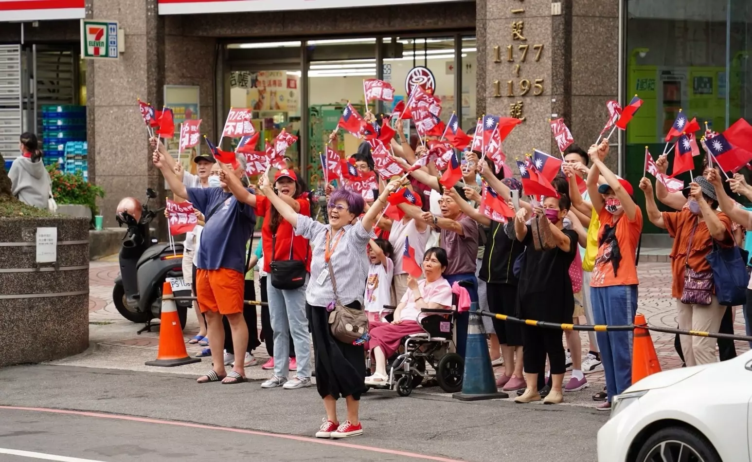 合體萬美玲催不同意罷免票 南投縣長許淑華籲用選票守護優質立委 S 5988874
