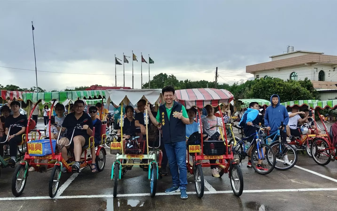 楊梅警號召親子單車遊 宣導反毒防詐助青少年遠離犯罪陷阱 楊梅警號召親子單車遊 宣導反毒防詐助青少年遠離犯罪陷阱