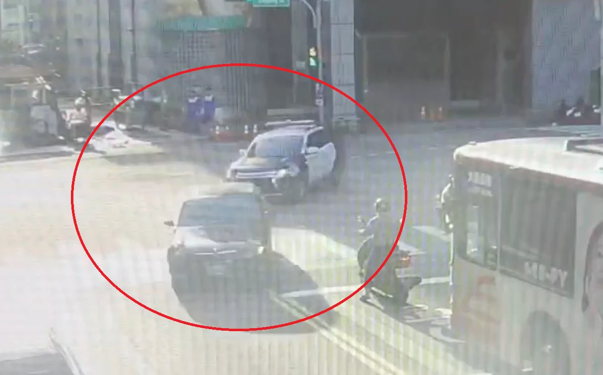 自小客掛註銷車牌拒檢 桃園清晨上演警匪追逐 自小客掛註銷車牌拒檢 桃園清晨上演警匪追逐