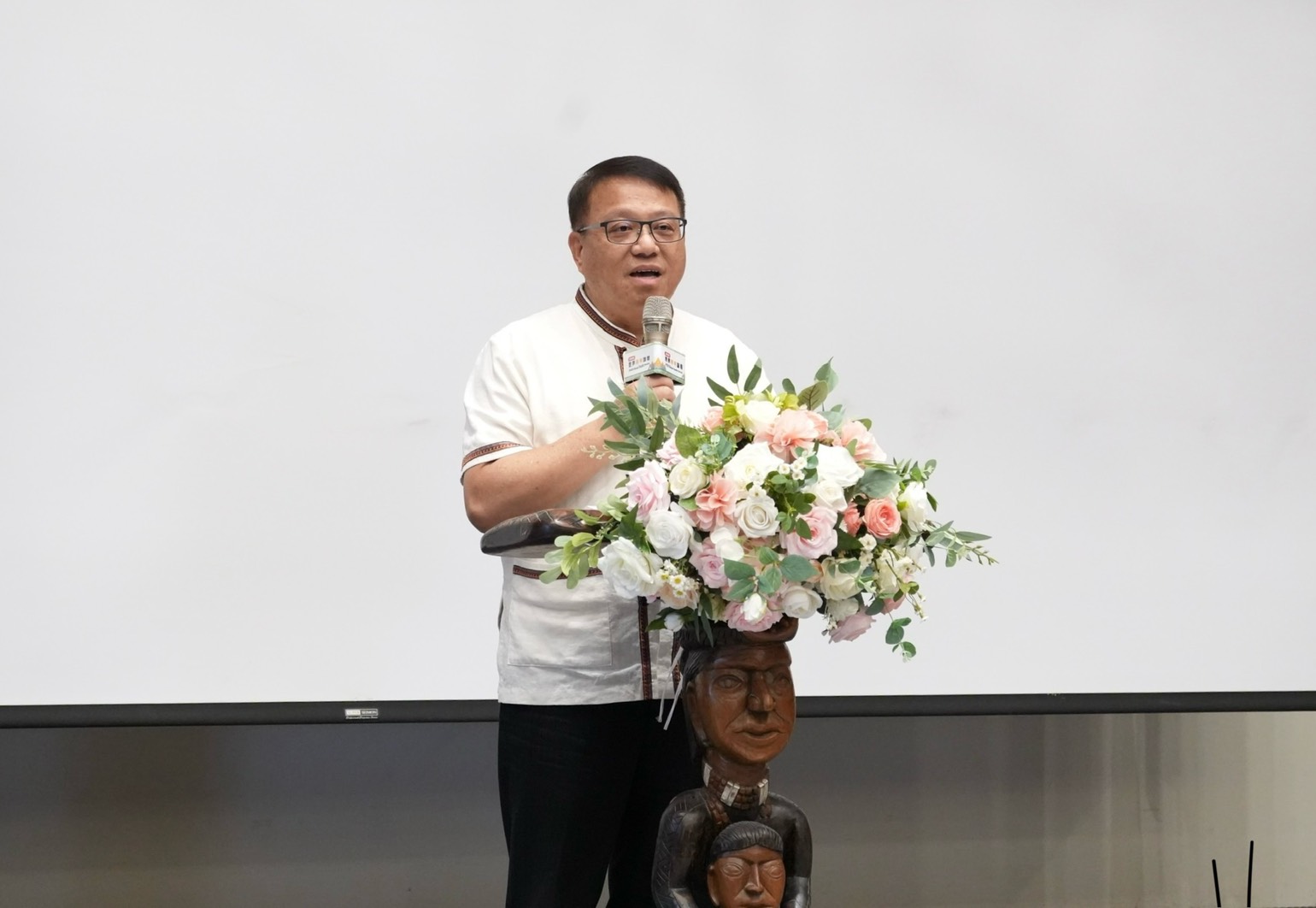 原民會舉辦世界青年論壇 促進跨文化對談與思辨 圖片一、原民會杜張梅莊Adralriw Abaliusu副主任委員致詞 1