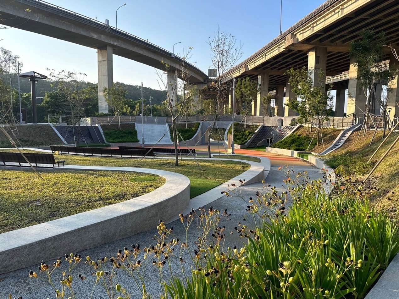 國家卓越建設獎傳捷報 桃園工務局抱回9大獎 平鎮運動公園遊戲場景觀改善工程