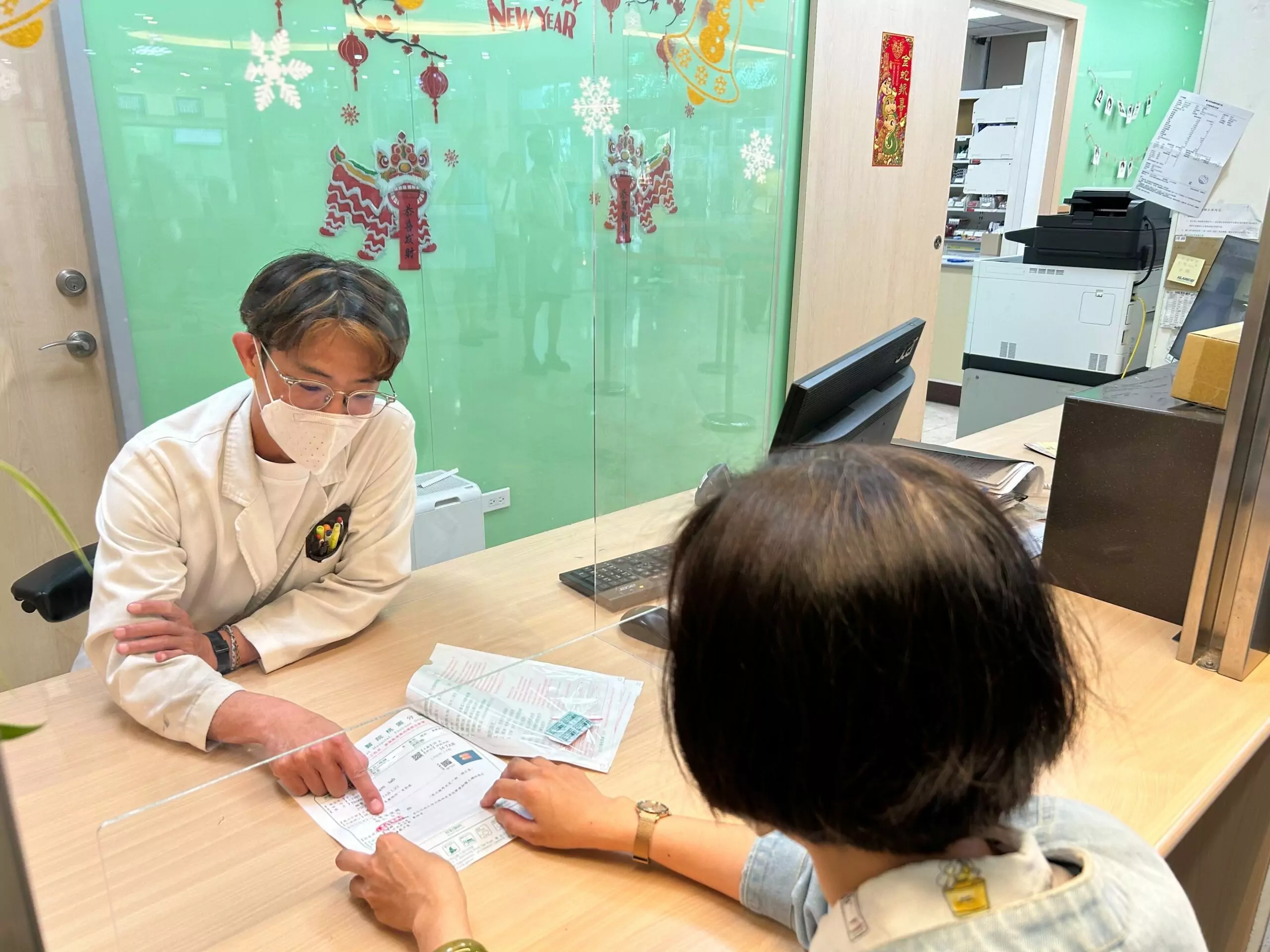「藥」注意服用時間 北榮桃園分院:這樣吃藥避免刺激腸胃 「藥」注意服用時間 北榮桃園分院:這樣吃藥避免刺激腸胃