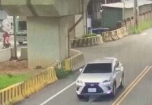 桃園楊梅清晨驚傳街頭搶車 女車主遭持刀威脅、20萬現金也遭竊