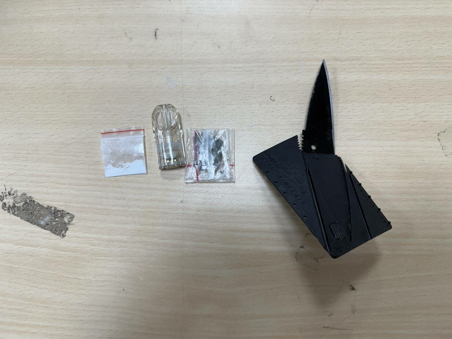 【有片】桃園警巡邏查獲通緝犯 藏毒帶刀掙脫失敗遭逮 2277867 0 rotated