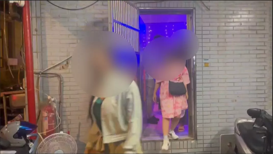 鐵皮屋暗藏春色 桃警攻堅逮3人收押9名泰籍女子 鐵皮屋暗藏春色 桃警攻堅逮3人收押9名泰籍女子