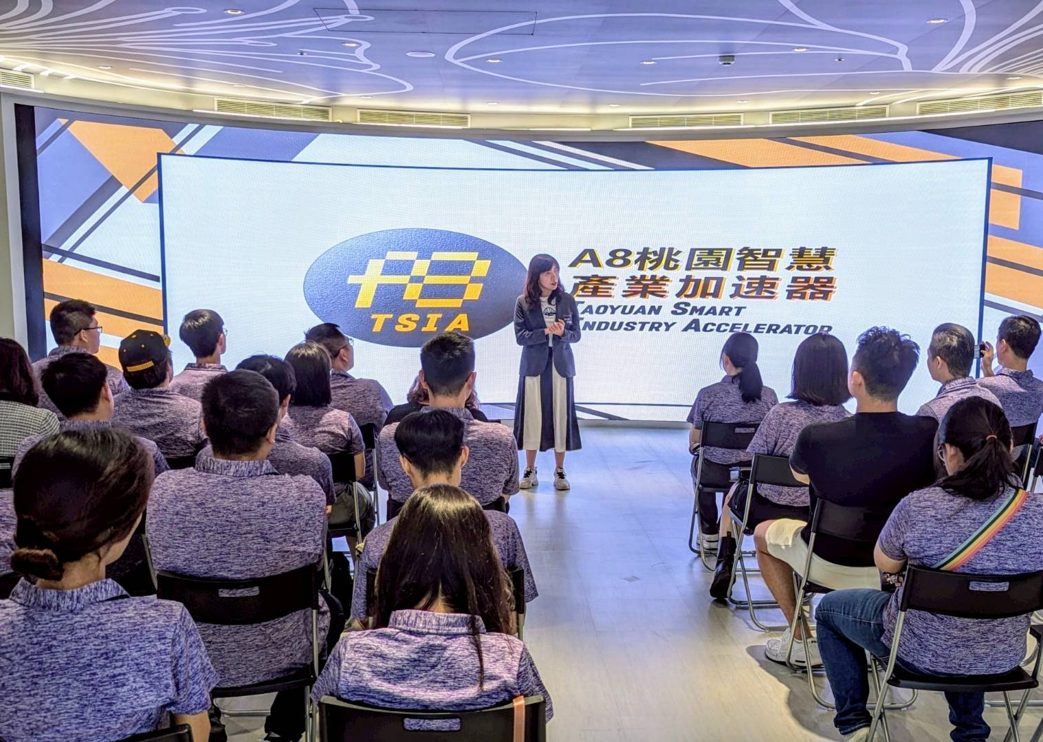 桃園青年局推動青創支持政策 彰化少年頭家養成學院來取經 440162 0