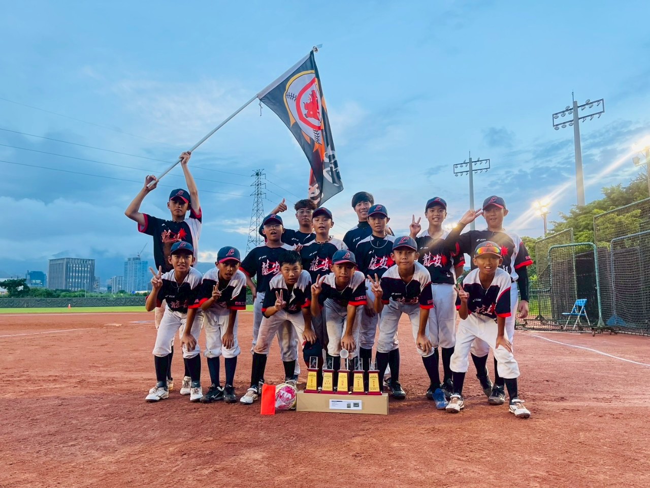 少棒史上首次擊敗日本!桃園龍安國小勇奪原鄉盃冠軍寫歷史 4454554 2