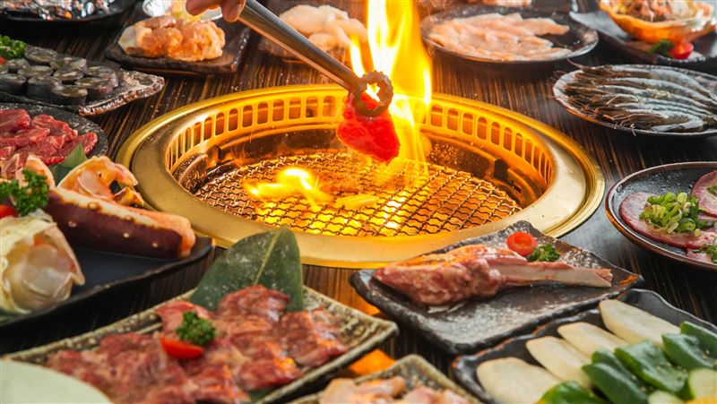 餐飲業招才不易 燒肉店祭出月薪71K搶人才