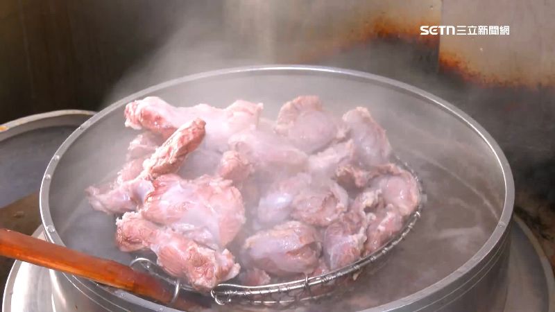 雨災不斷鬧豬荒 餐飲業大受影響