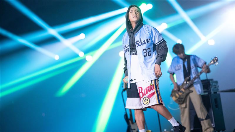 FTISLAND大巨蛋開唱 3萬球迷合唱「到南部弄假牙」