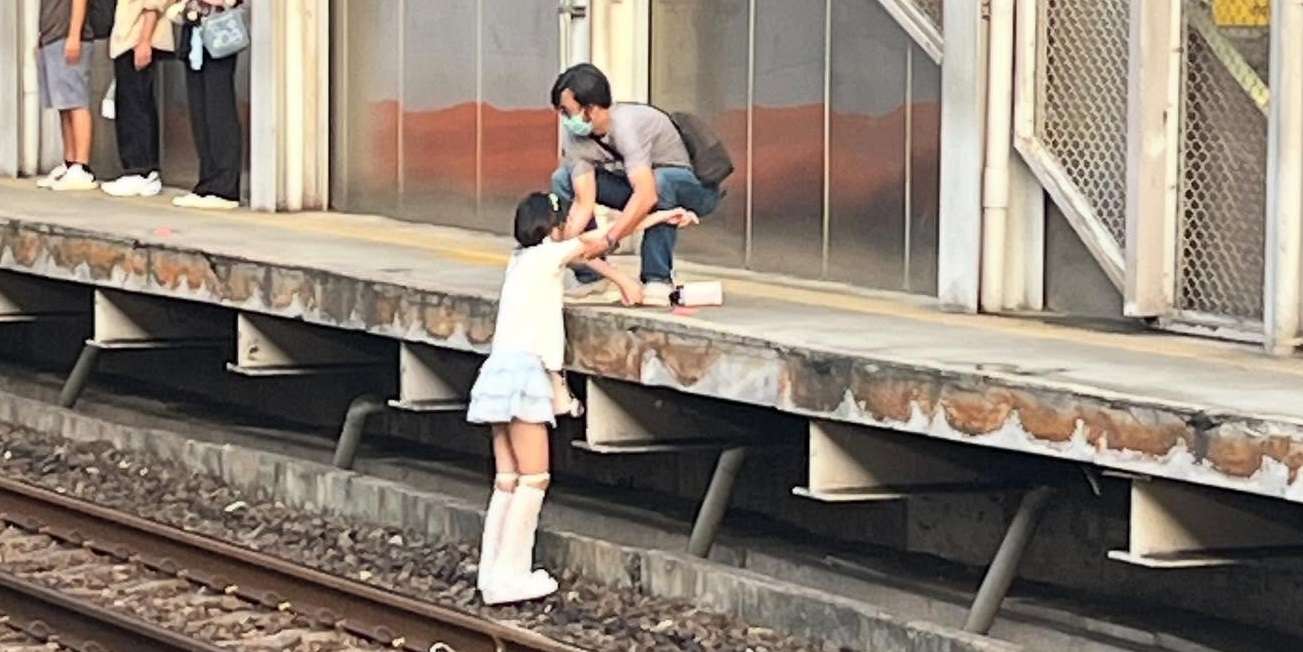 桃園車站驚見女子落軌 自強號緊急煞停救回一命 534555791 17852378571518465 6289461010397153403 n