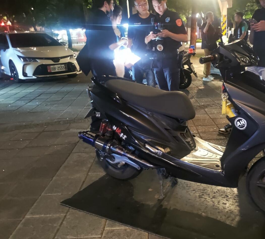 車身貼「靜桃專案」繼續炸街 桃園環警監當場開罰 543127 e1754533158807