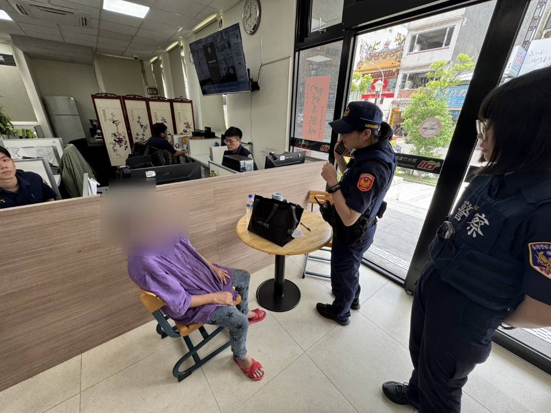 7旬婦去洗腎卻迷路 蘆竹警及時伸援 664971