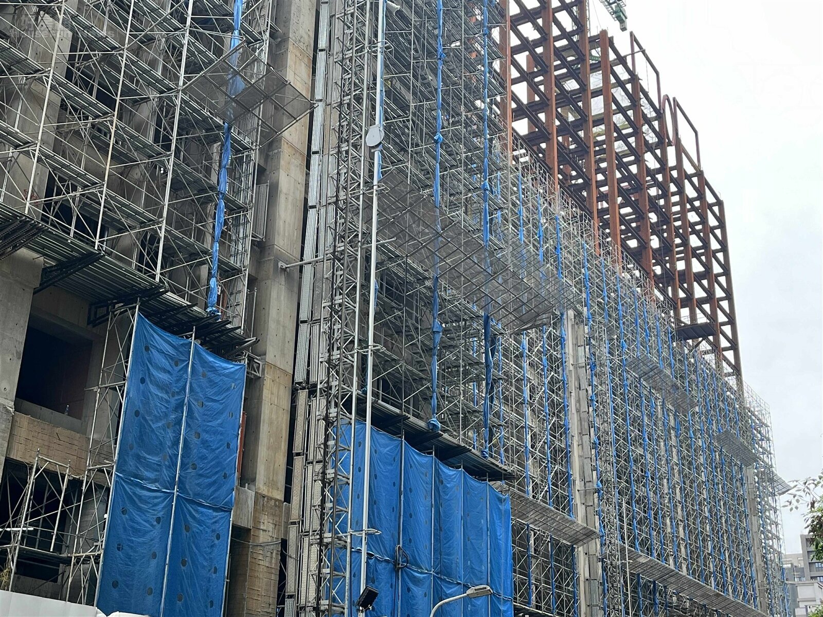 資金斷鏈+銷售延遲雙壓力 她剖析「4問題」:恐成本土型金融風暴