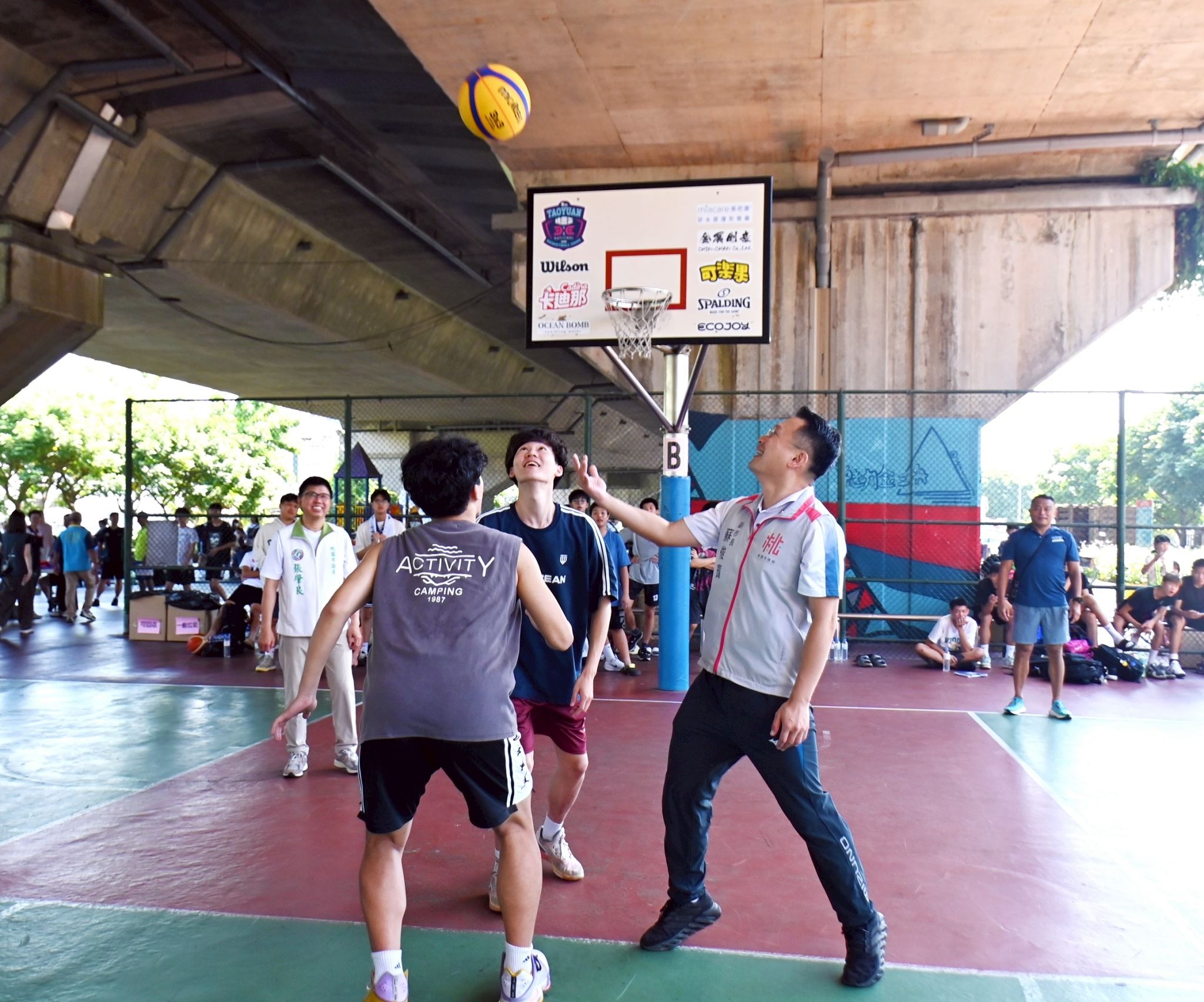 龍潭區運動季開跑 3對3鬥牛賽吸引151隊逾700選手參加 76ceff11 1834 45aa 8b20 9ce1240c4cba