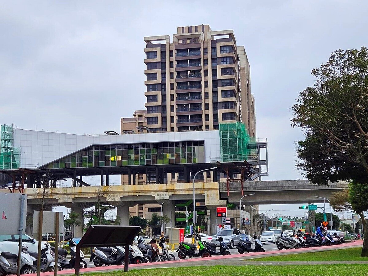 等不到限貸令解方?他曝很多人憂房市硬著陸「房價節節下跌」