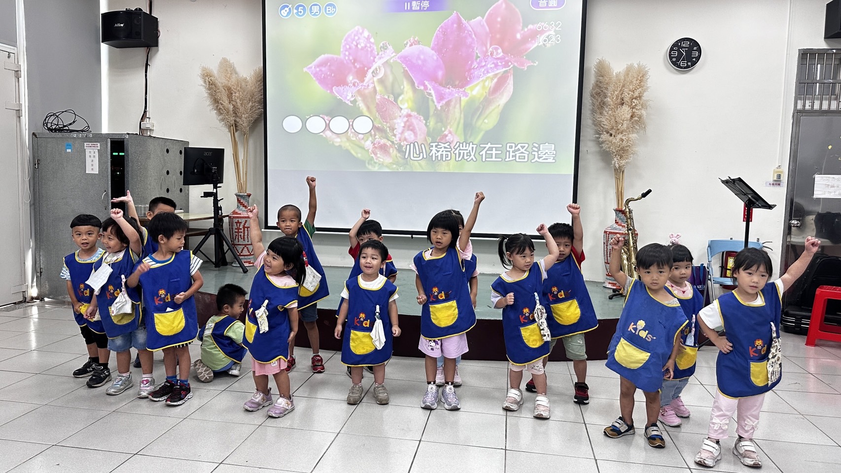 大園橫峰社區慶祝祖父母節 為長輩搥背、奉茶 S 12492872 0