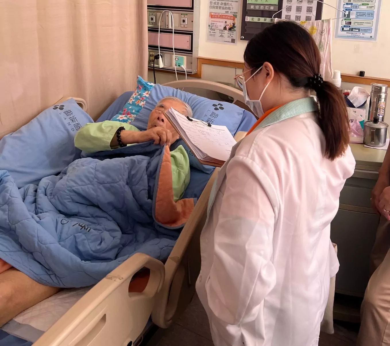 腦中風父親靠長照復能 桃市衛生局推居家服務減輕照顧壓力 S 147513431