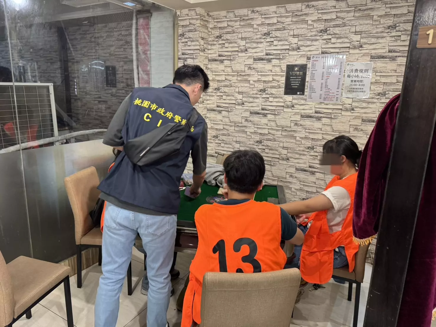 壢警強力執行雷霆除暴 掃蕩校園周邊麻將賭博逮31人 壢警強力執行雷霆除暴 掃蕩校園周邊麻將賭博逮31人