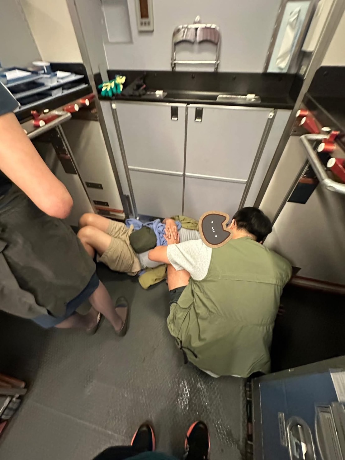 休假出國參加賽車比賽 桃園斜槓消防員飛機上救人 S 250716170