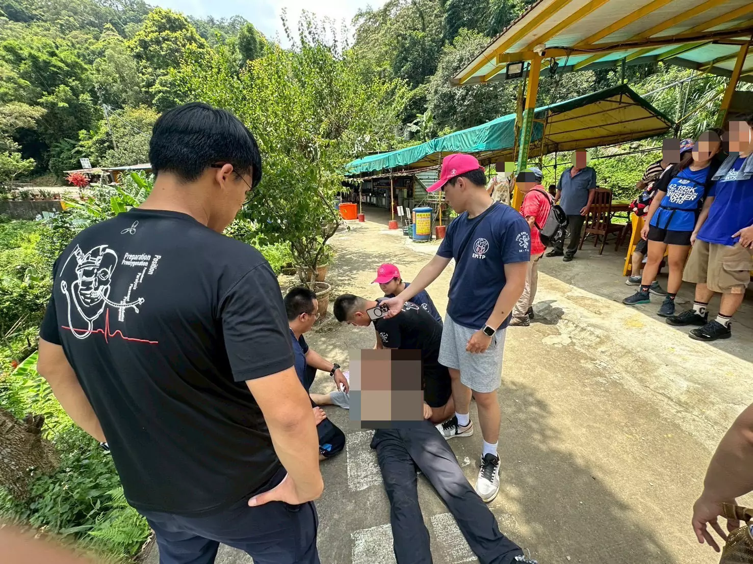 桃園翁爬山突昏迷失去呼吸心跳 7休假消防員路過展開急救行動 S 61947948 0