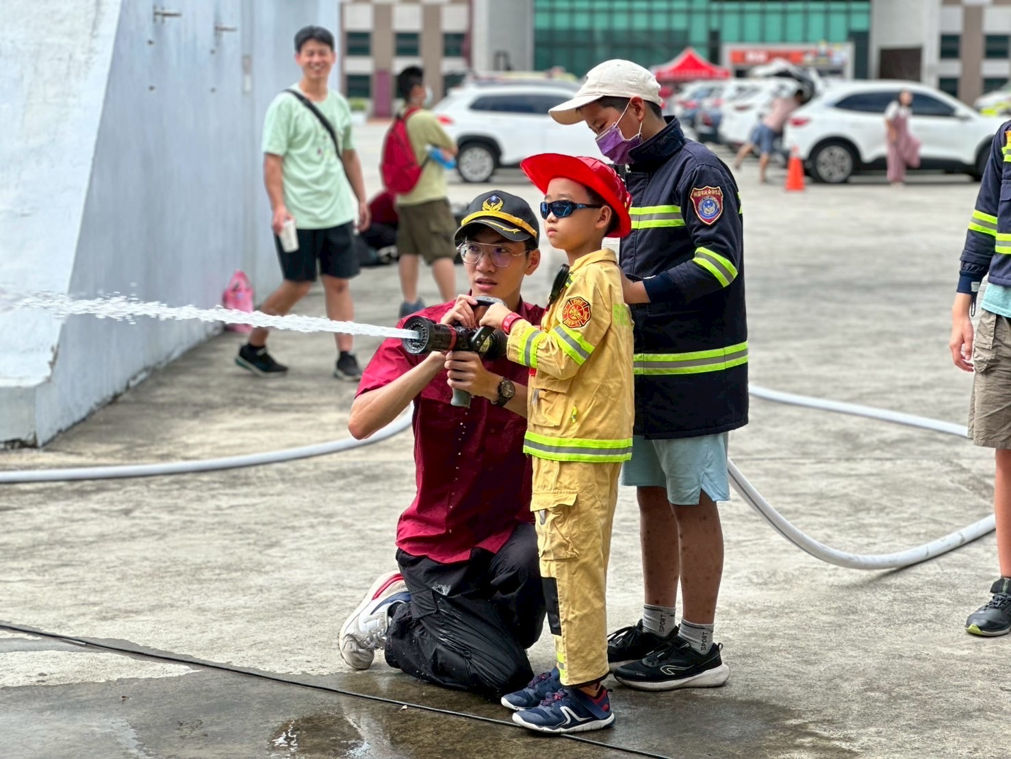 防災知識從小扎根!中路消防分隊帶學童闖關 親身體驗強化安全觀念 S 74637418