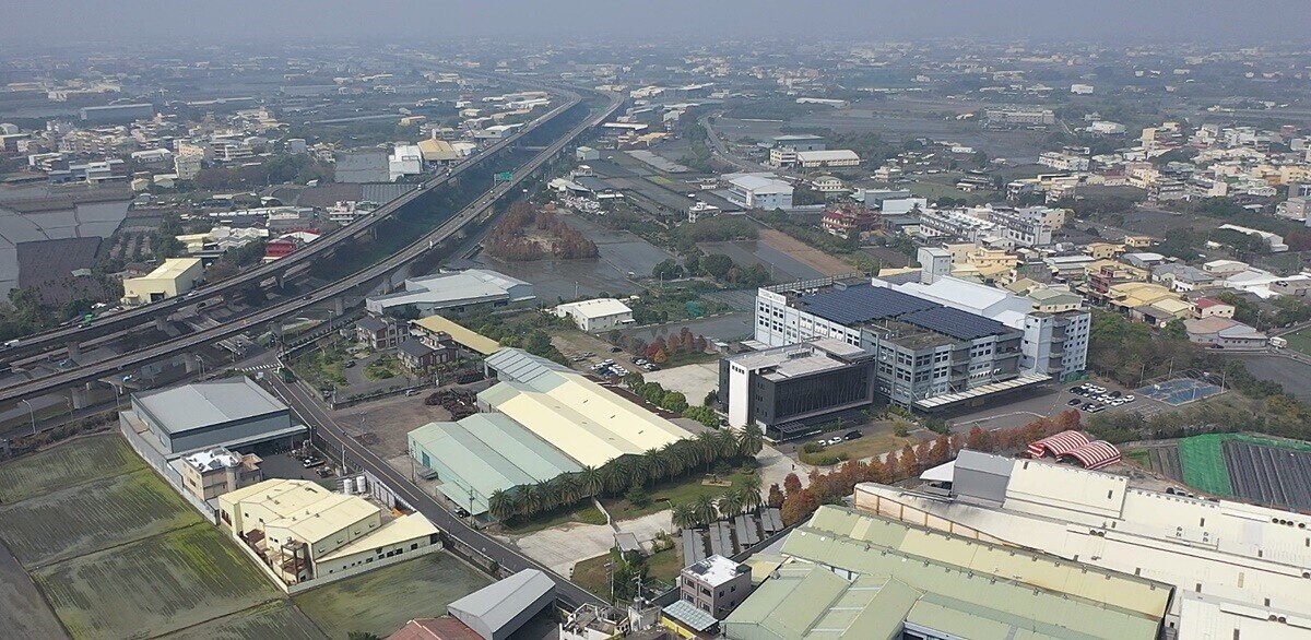 關稅衝擊……台商恐全球搬廠 「1風險大增」!專家看震盪後的房市