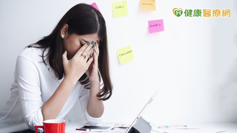 腦中總是不斷有負面想法? 心理師傳授4招幫助平復心情