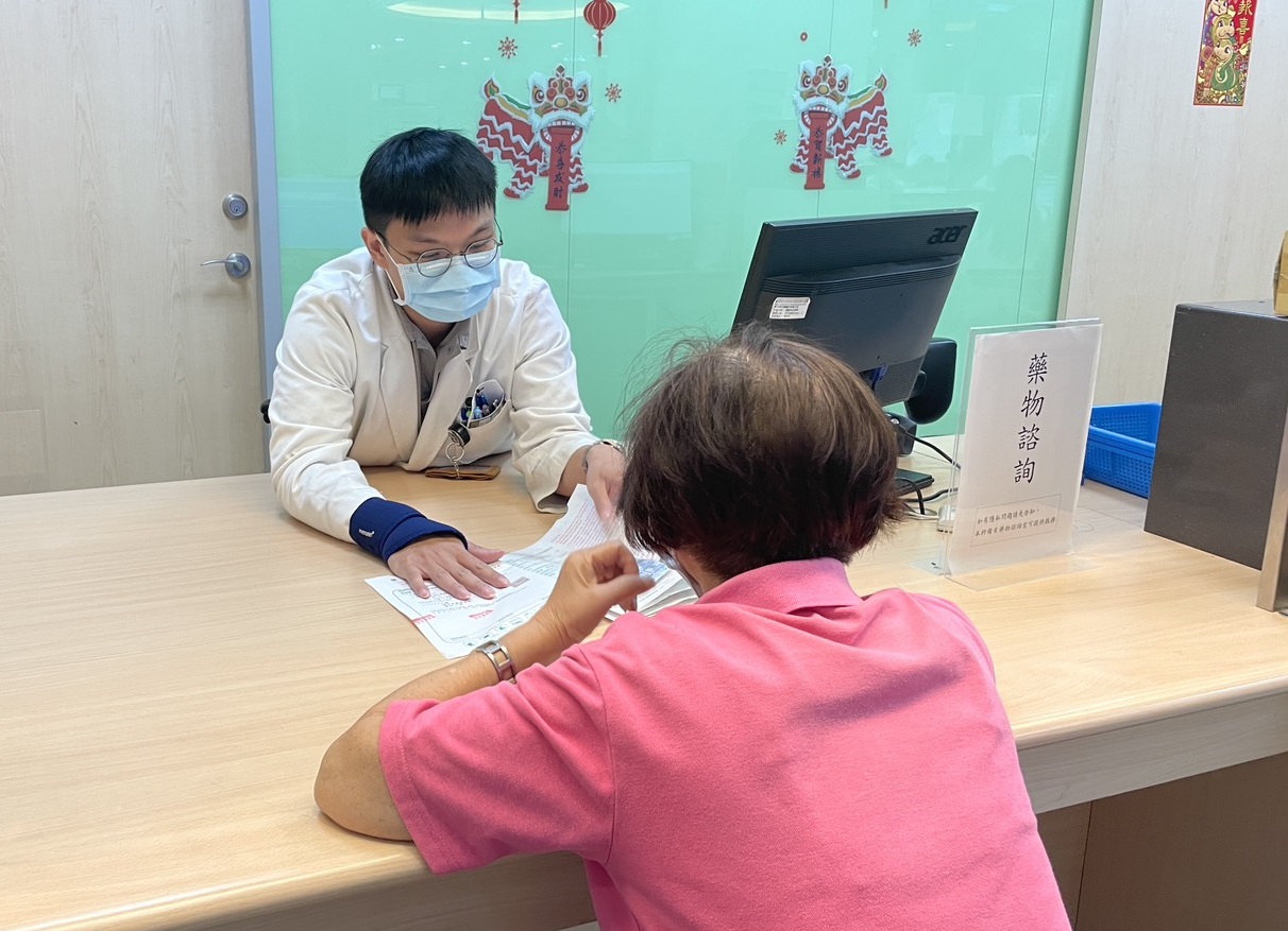 藥物副作用不可輕忽!北榮桃園分院傳授5招為健康築起安全防線 gh656