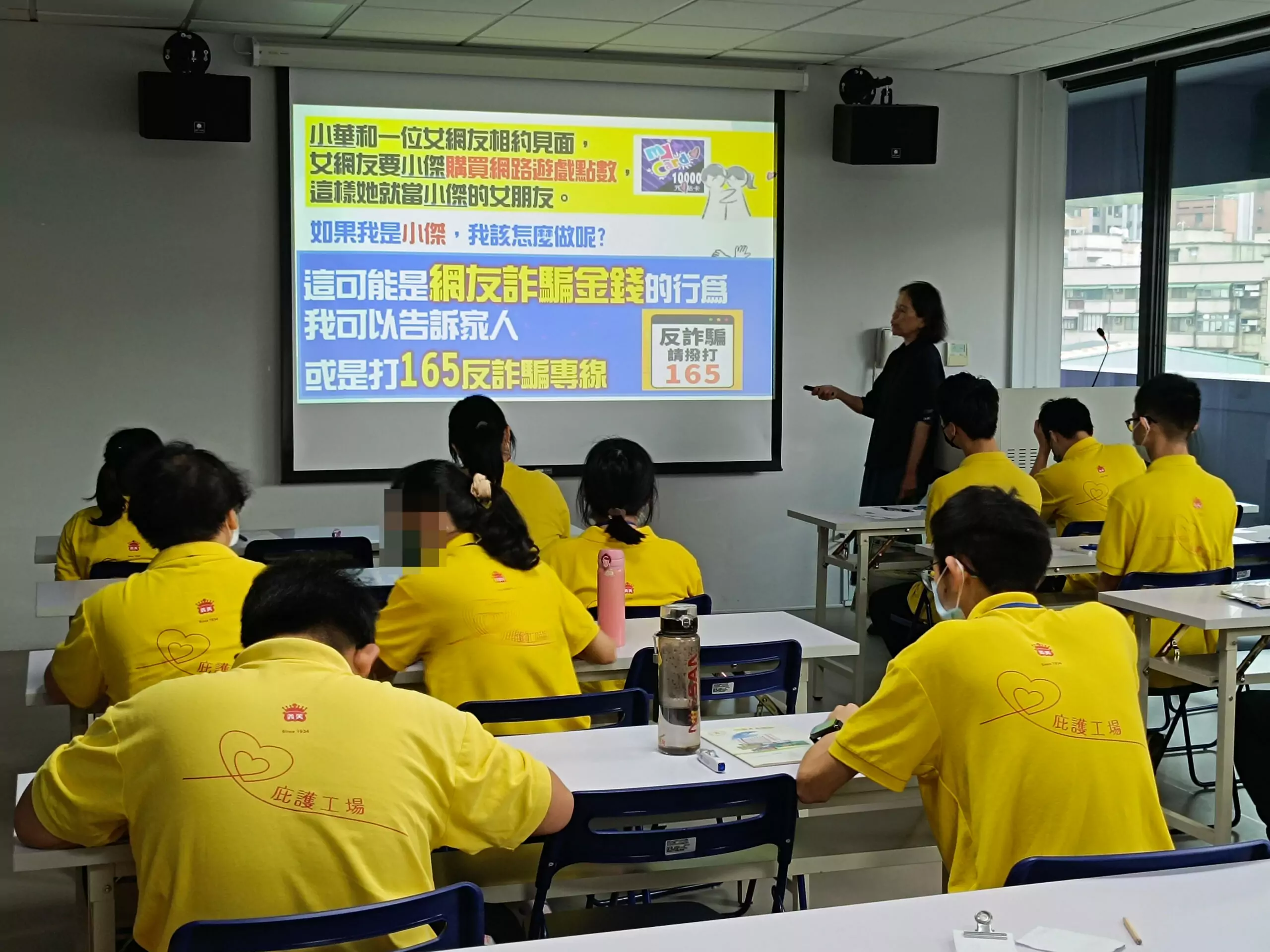 桃園家庭教育中心為庇護工場學員開課 家長感動:孩子更有自信 桃園家庭教育中心為庇護工場學員開課 家長感動:孩子更有自信