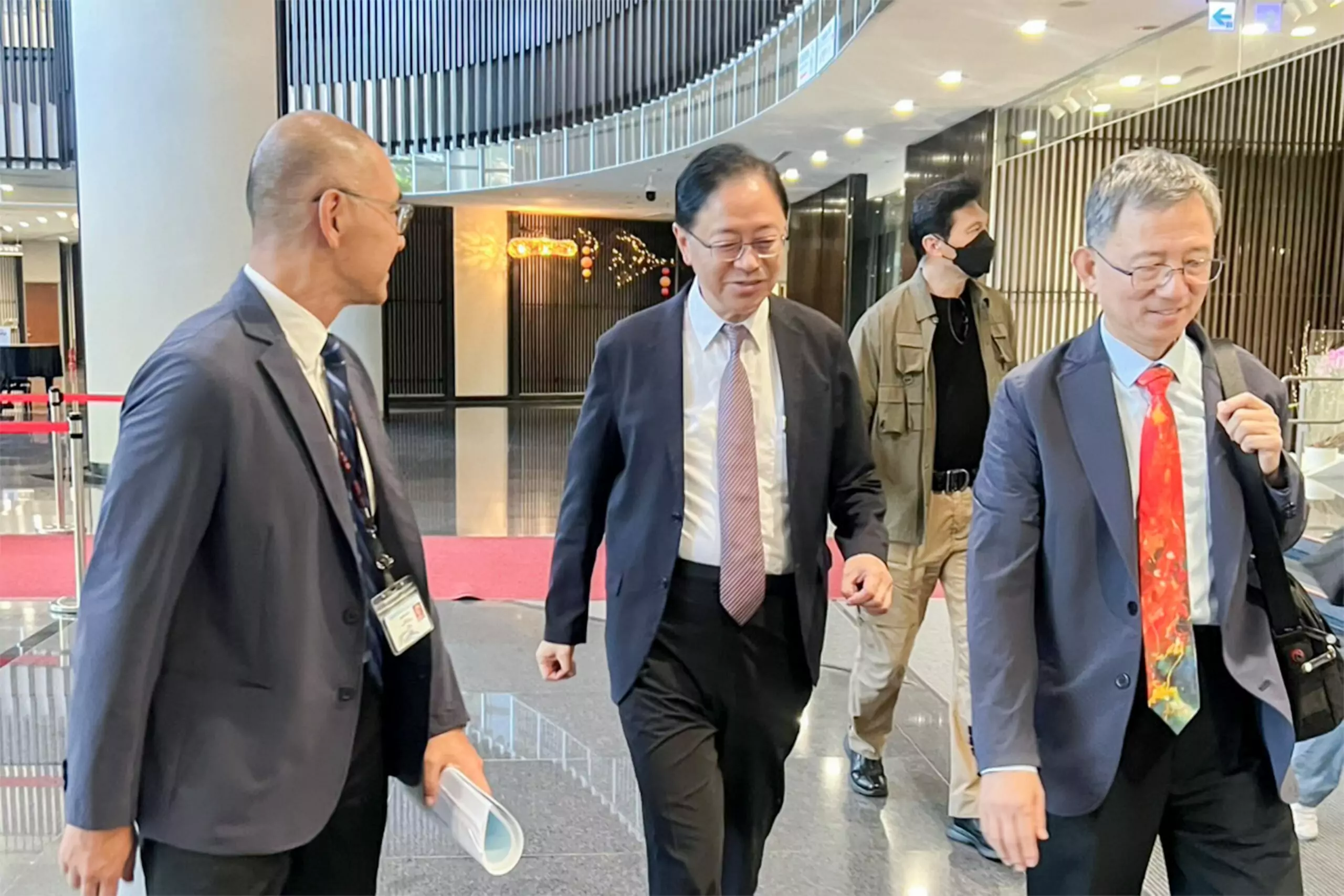 張善政向中央爭取自建自營桃園市立醫院 滿足地方醫療需求 張善政向中央爭取自建自營桃園市立醫院 滿足地方醫療需求