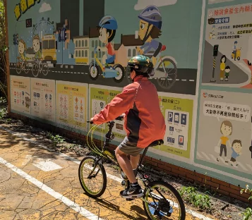 桃園3學校推動交通安全教育 獲優等殊榮 會稽國中自行車訓練課程 0 0