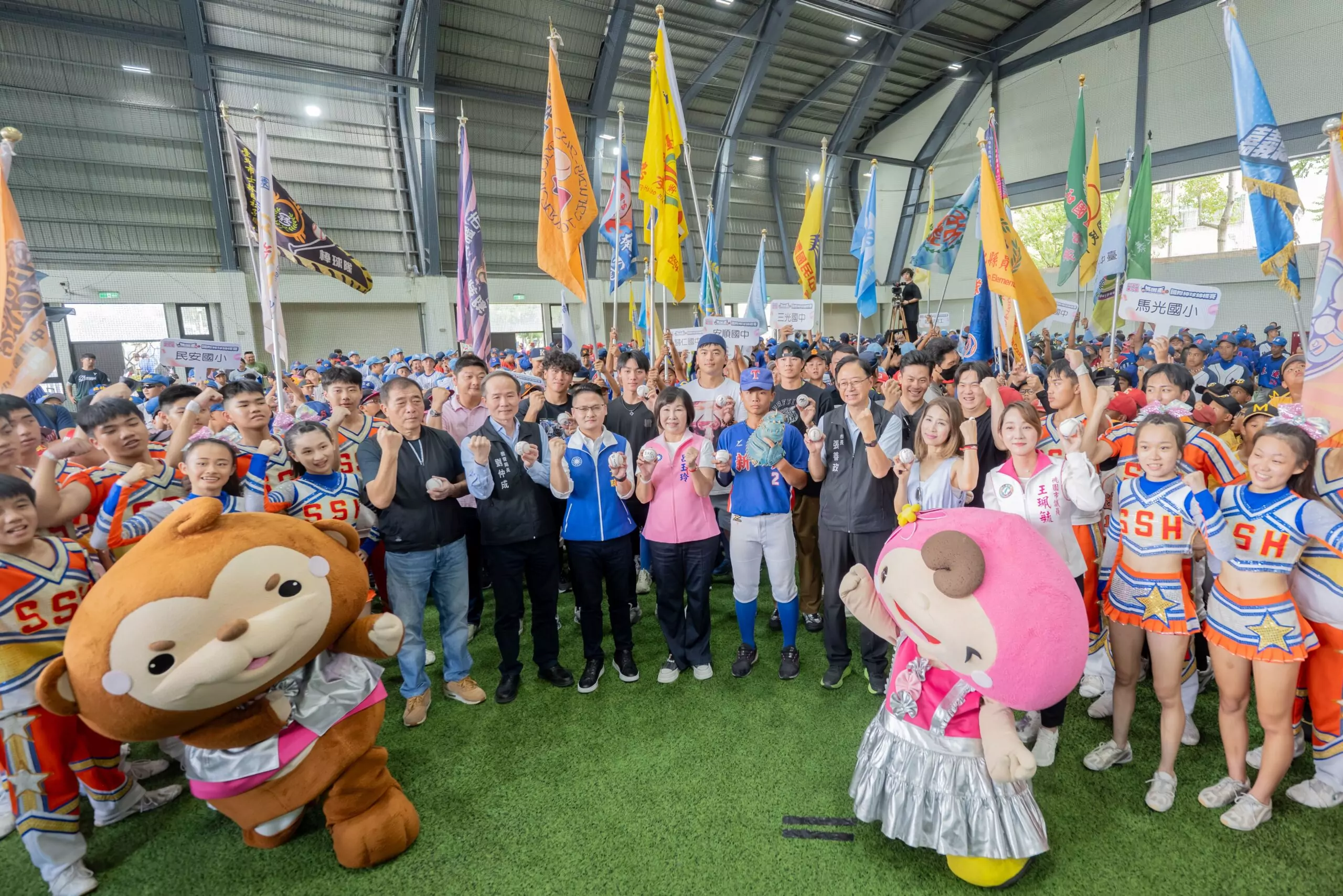 桃園盃國際棒球錦標賽開幕 中職球星現身勉勵小選手 桃園盃國際棒球錦標賽開幕 中職球星現身勉勵小選手