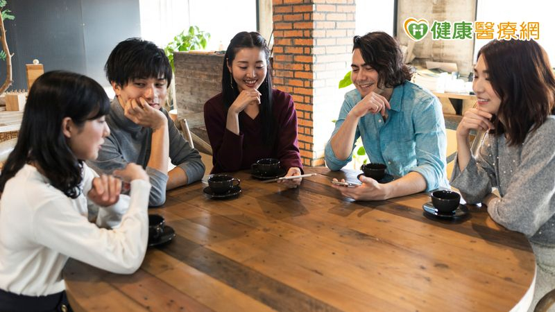 「我只是開玩笑」其實是在攻擊人!有效說話這樣做