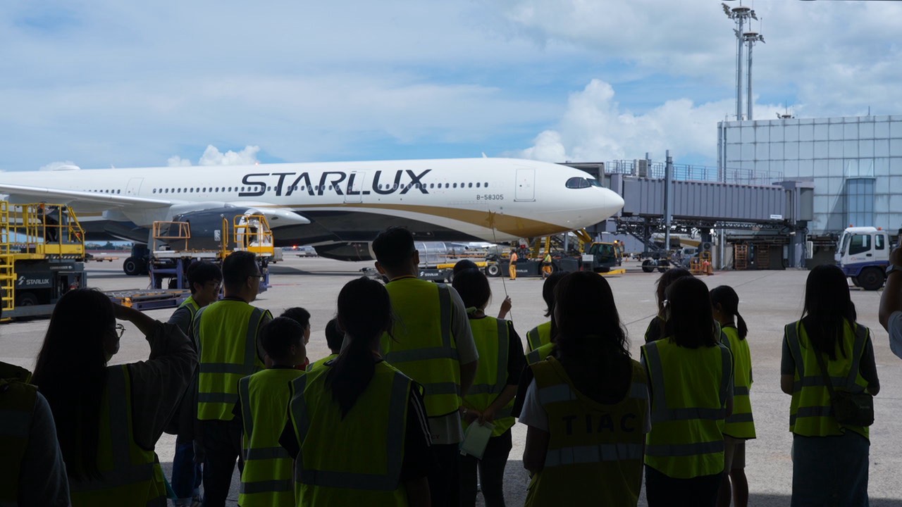 桃園機場關懷活動溫暖弱勢「航站職人探險團」帶孩童職業體驗 1325464645 2