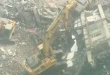 中壢拆除工程出包!挖土機下滑失衡險翻 勞檢處開罰了