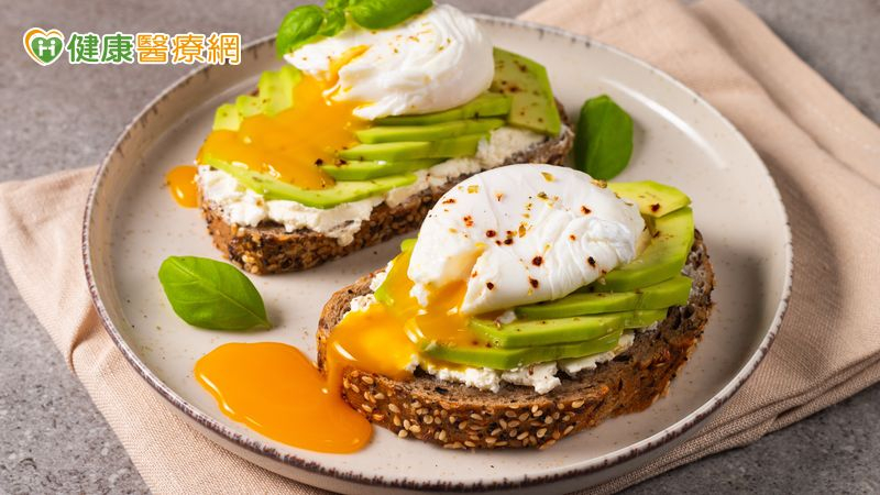 早餐吃錯一整天都瞌睡!營養師:要補對「這些」營養才有效