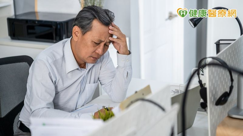 頭痛三個月吃藥無效 竟是鼻竇炎在作怪