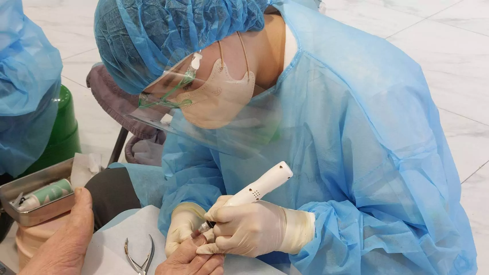 桃園百揚扶輪社攜手三大協會 助長者趾甲義剪護健康 2307395 0