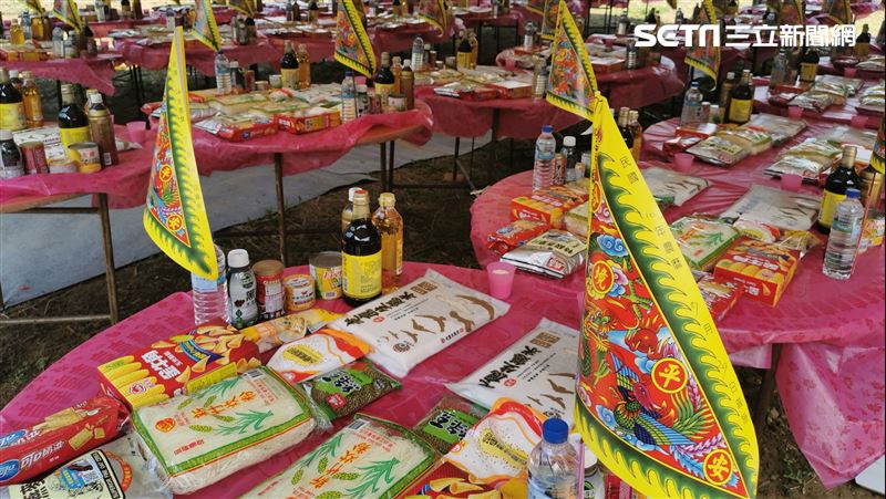 中元普渡不能拜整串「龍眼」?掀起兩派論戰