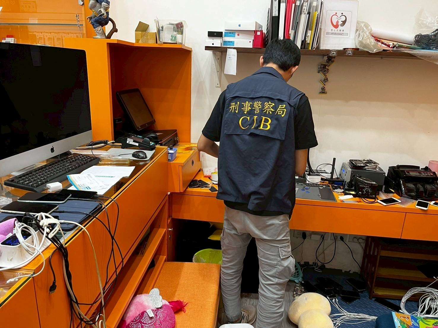 詐團拉攏電信行店長助隱匿 刑事局查扣泰達幣2.3萬顆 333 2