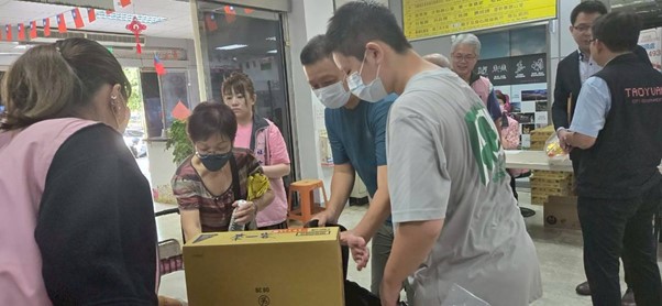 蘆竹區公所攜手企業與宗教團體 暖心物資發放助弱勢 333 8