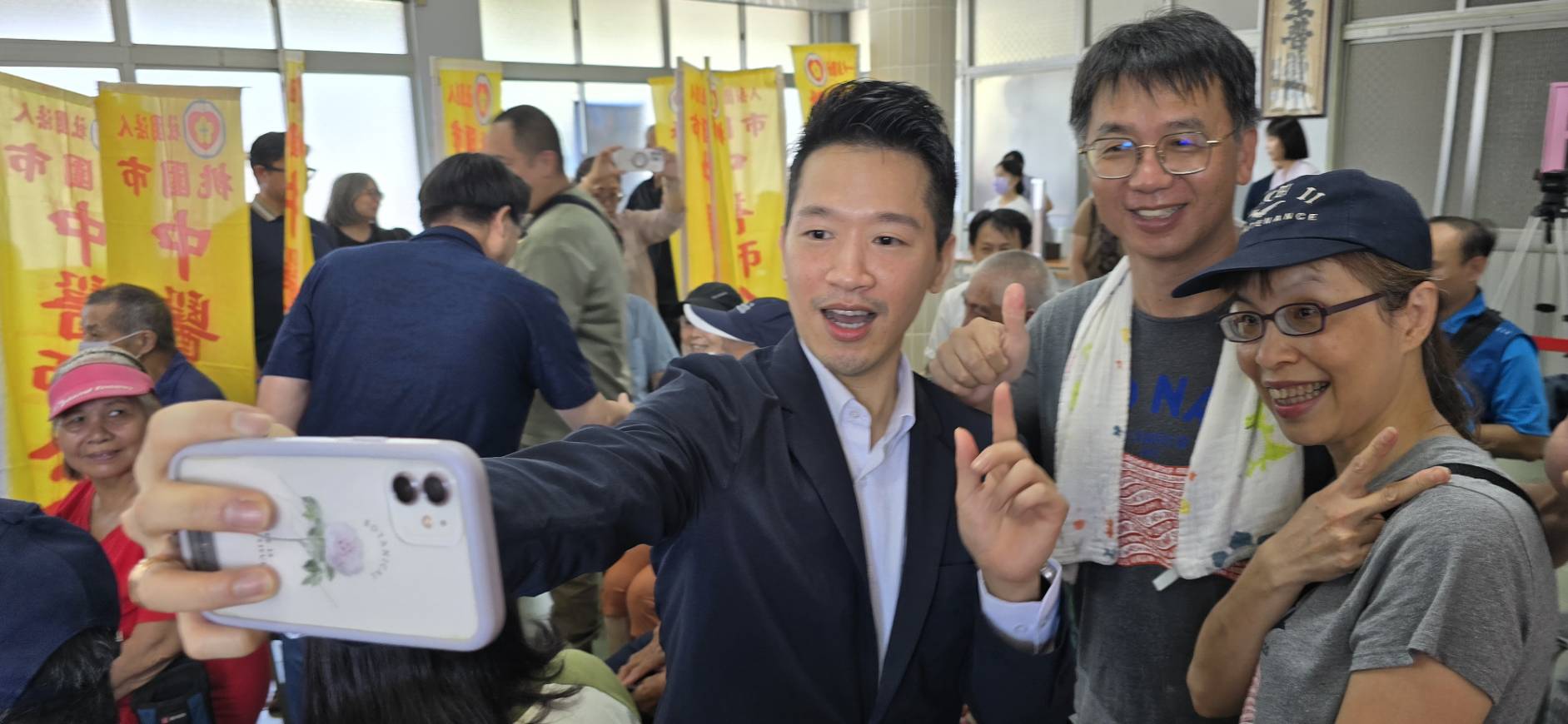 勤跑基層宮廟與民眾搏感情 何志偉堅不鬆口參選桃園市長 381851 0