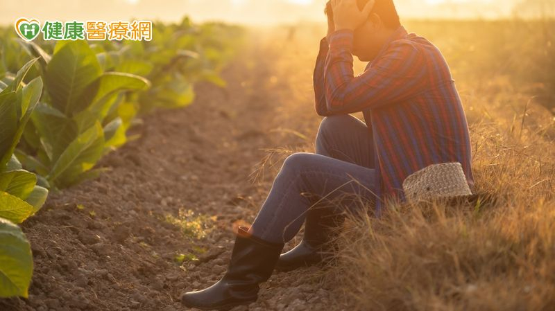 老翁不知自己心臟衰竭「盜汗還狂喝水」 引發急性肺水腫險喪命