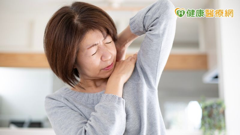 五十肩年輕化! 中醫「個人化調理」有助緩解