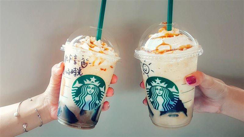 揪朋友喝飲料!星巴克、CoCo都可「買1送1」來了