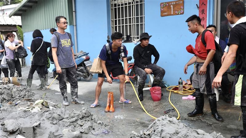 「鏟子超人」志工奔赴救災 他提醒:小心晚餐時間前突然不見的原住民