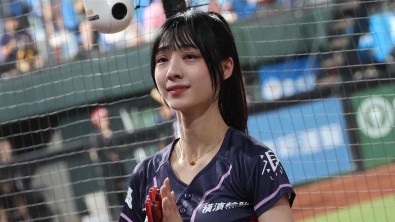 樂天女孩嘎琳告別啦啦隊生涯 最後一舞潰堤爆哭