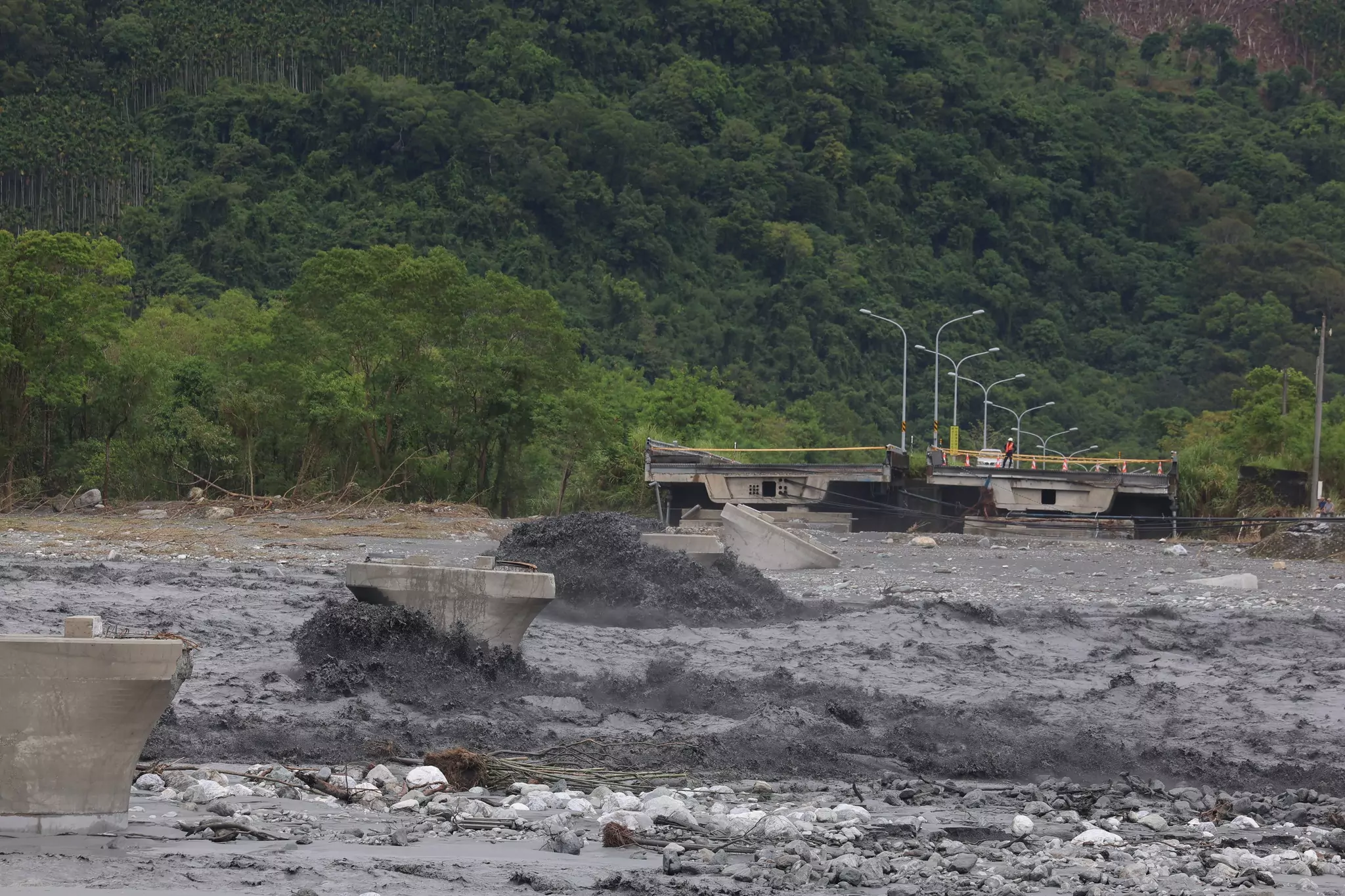 馬太鞍堰塞湖溢流釀傷亡 凌濤批中央毫無作為 馬太鞍堰塞湖溢流釀傷亡 凌濤批中央毫無作為