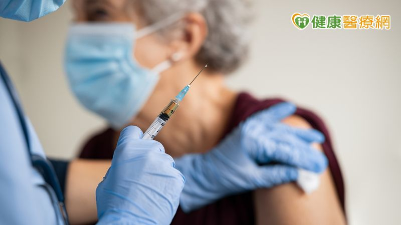 秋冬呼吸道疾病高峰將至! 醫籲:高風險族群「3大疫苗」別漏打